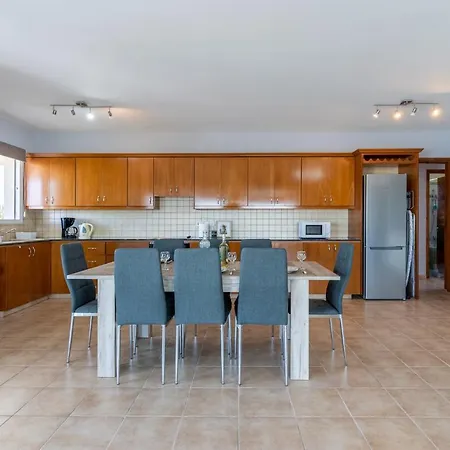 Апартаменты Melograno 3-br W/ Terrace In *