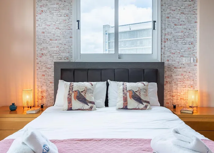 Melograno 2-br & Terrace In * Larnaca