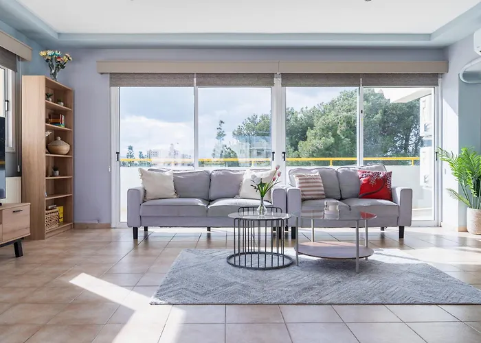 Melograno 2-br & Terrace In Appartamento Larnaca