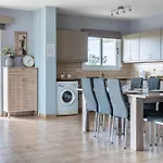 Melograno 2-br & Terrace In شقة لارنكا