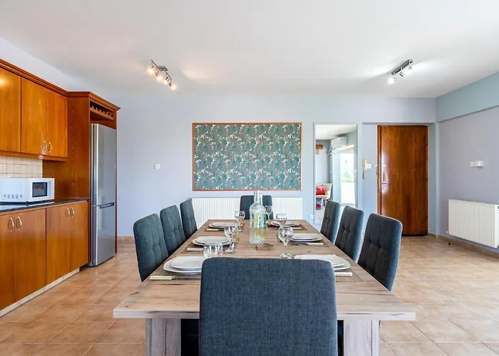 Melograno 2-br & Terrace In * Larnaca