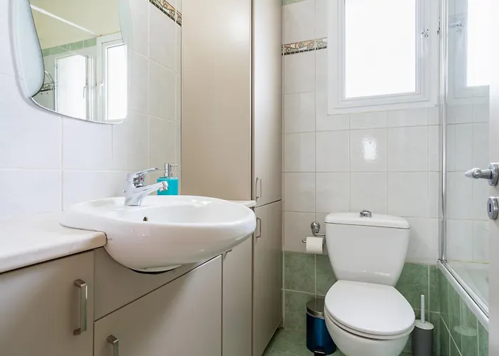 Melograno 2-br & Terrace In Larnaca