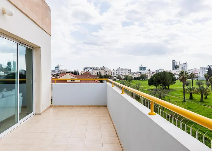 Apartment Melograno 2-br & Terrace In