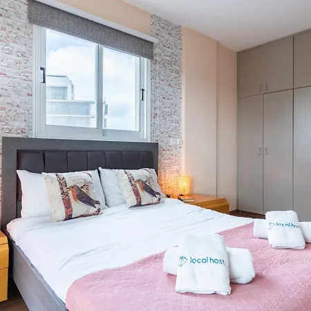 Daire Melograno 2-br & Terrace In Larnaca